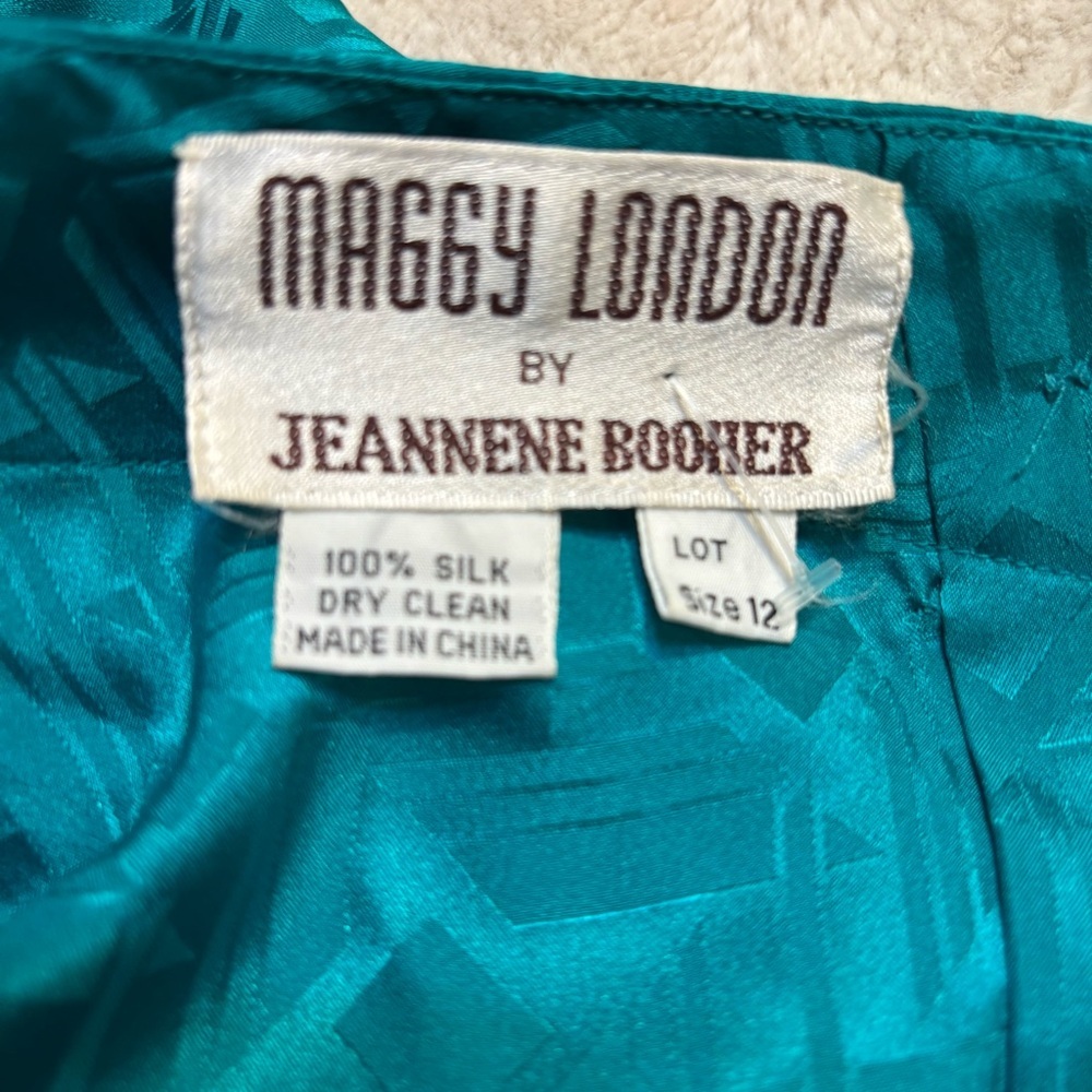 Vintage Maggy London Dress Sz 12 100% Silk Jeannene Booher Jade Green Sheen Geo - Picture 10 of 15